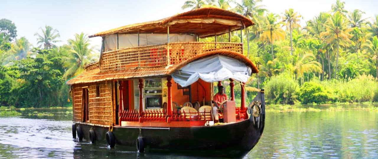 Tourist Places in | Attractions in Kerala | Best Places to Visit Kerala