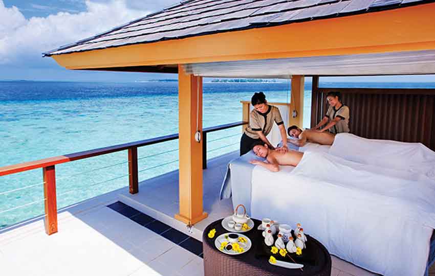 Romantic Things to Do In Maldives | Honeymoon Packages For Couple