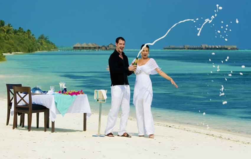 maldives tour package couple