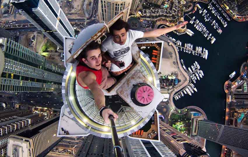 climbing the tallest building dubai