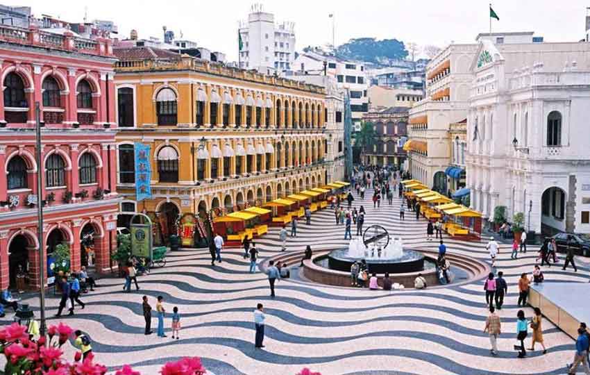 Senado Square