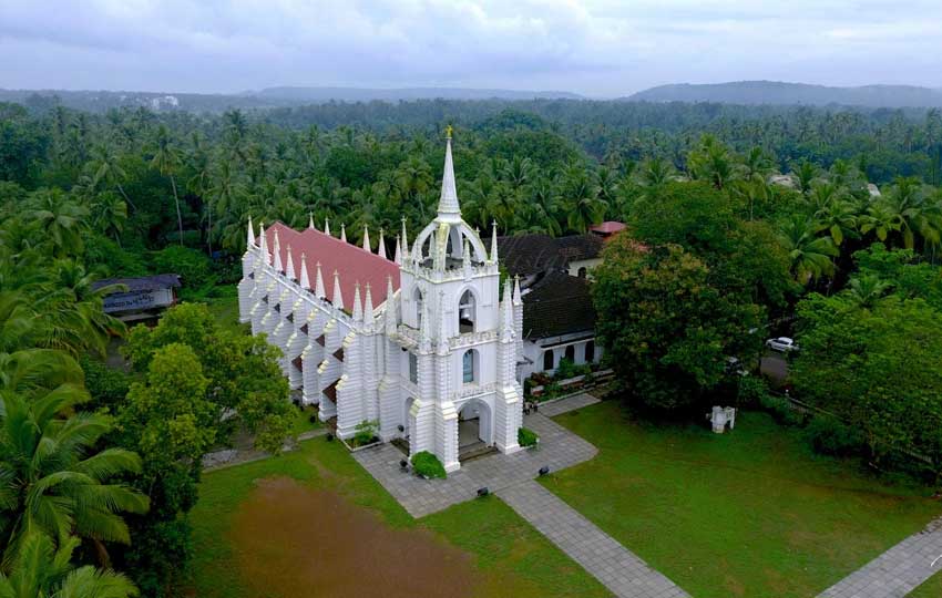 mae de deus church