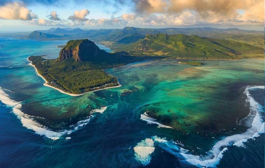 Le Morne Brabant - Mauritius tour packages 