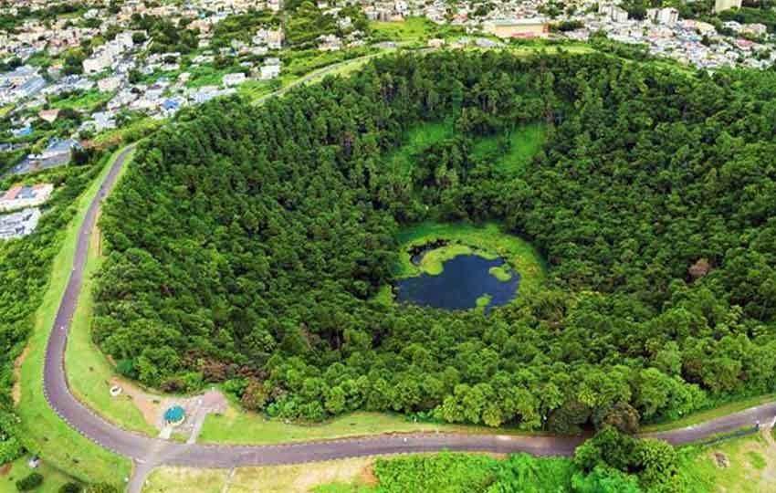 trou aux cerfs mauritius