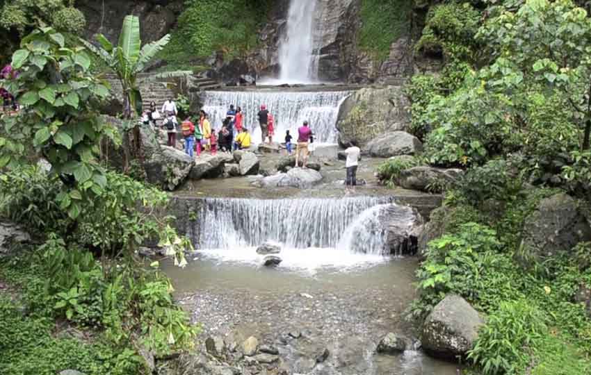 Banjhakri Waterfall 