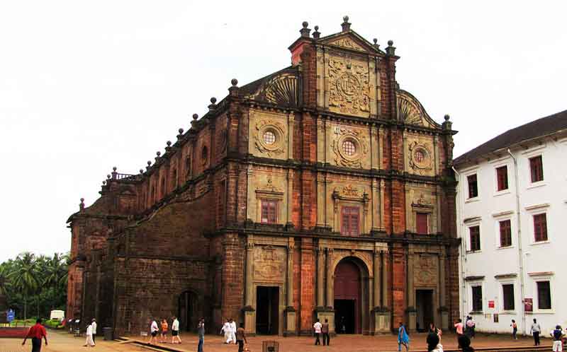 Places To Visit In North Goa - Bom Jesus Basilica goa