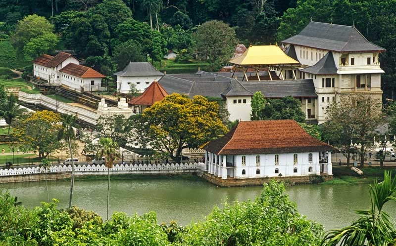 Kandy - Temple of the Tooth Relic