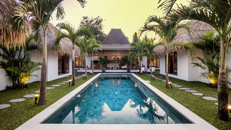 Private Pool Villa Stay in Seminyak bali
