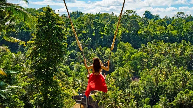 Take a Romantic Photoshoot in the Bali Swing