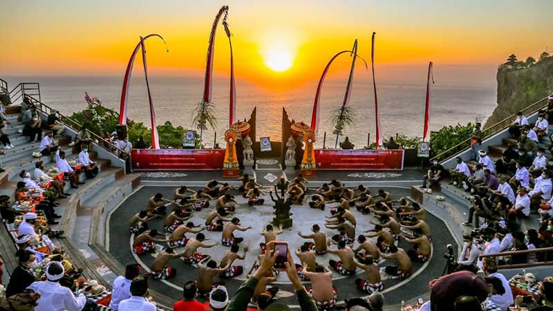 Visit Uluwatu Temple and Watch the Kecak Dance