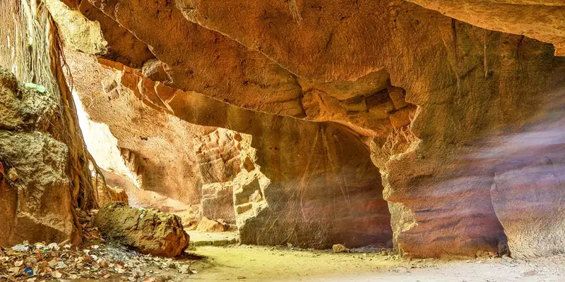 Diu Fort, Naida Caves
