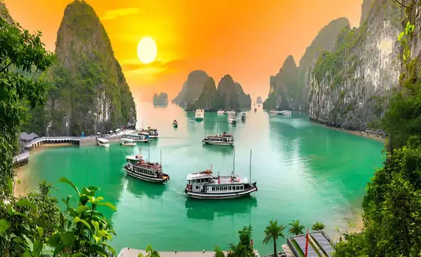 Ha Long Bay, vietnam Tour