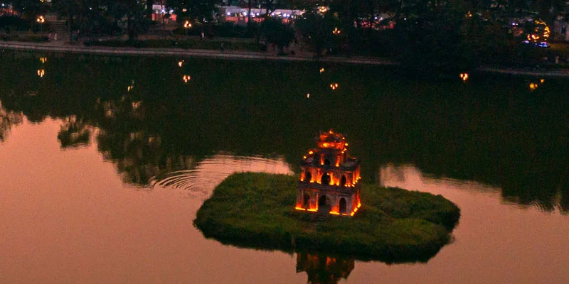 hoan kiem lake hanoi
