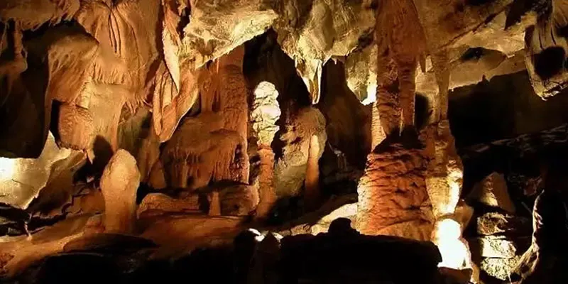mawsmai cave shillong