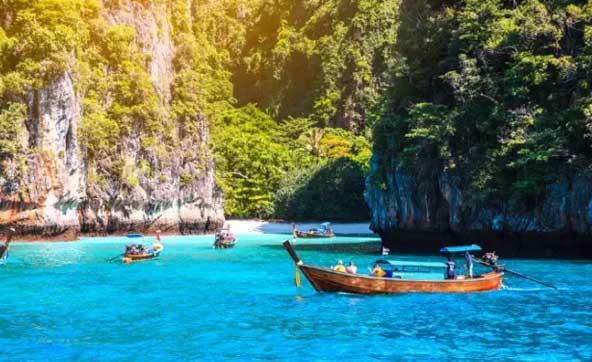 Maya bay Phi Phi Islands
