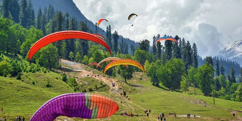 Solang Valley paragliding