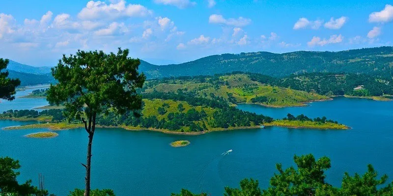 umiam lake shillong