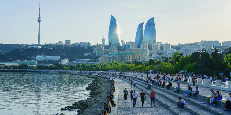Walking Tour Of Boulevard baku