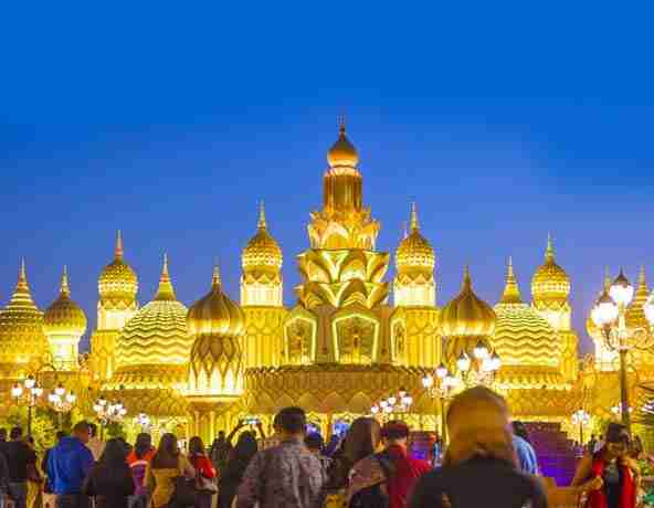 Global Village – Avenue To Eat, Shop And Entertain